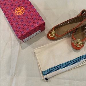 Tory Burch Chelsea Woven Cap Toe Flat Size 9 with Box/Bag